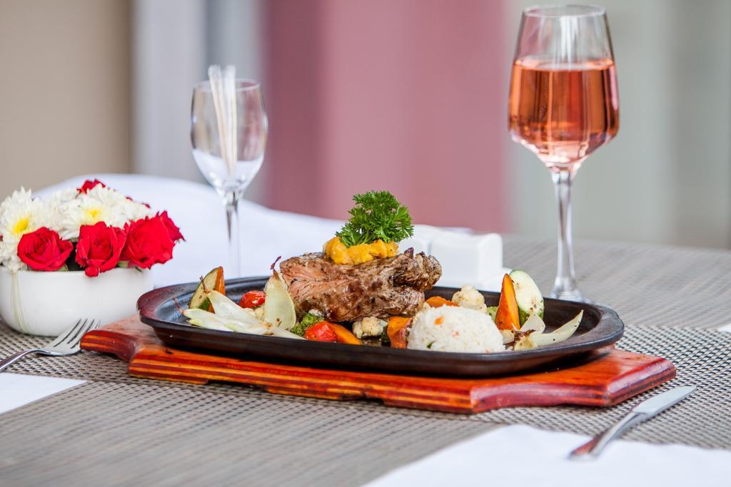 Monomotapa Hotel Harare Kültér fotó